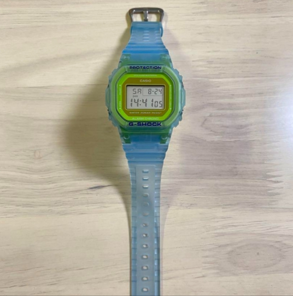 CASIO G-SHOCK DW5600LS - Picture 2 of 6